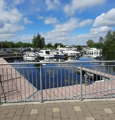 Waterside Апартаменты Атлон